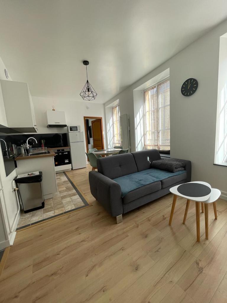 Appartement Le Petit Charcot Шарлевиль-Мезьер Экстерьер фото